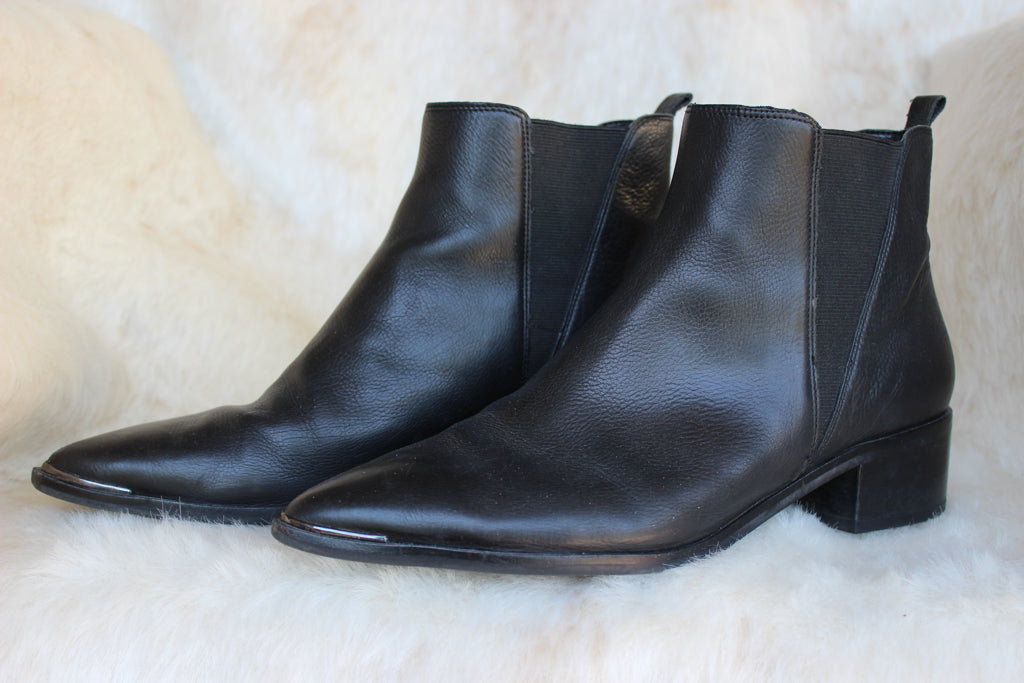 Marc Fisher "Yale" Ankle Bootie in Black - Size 9