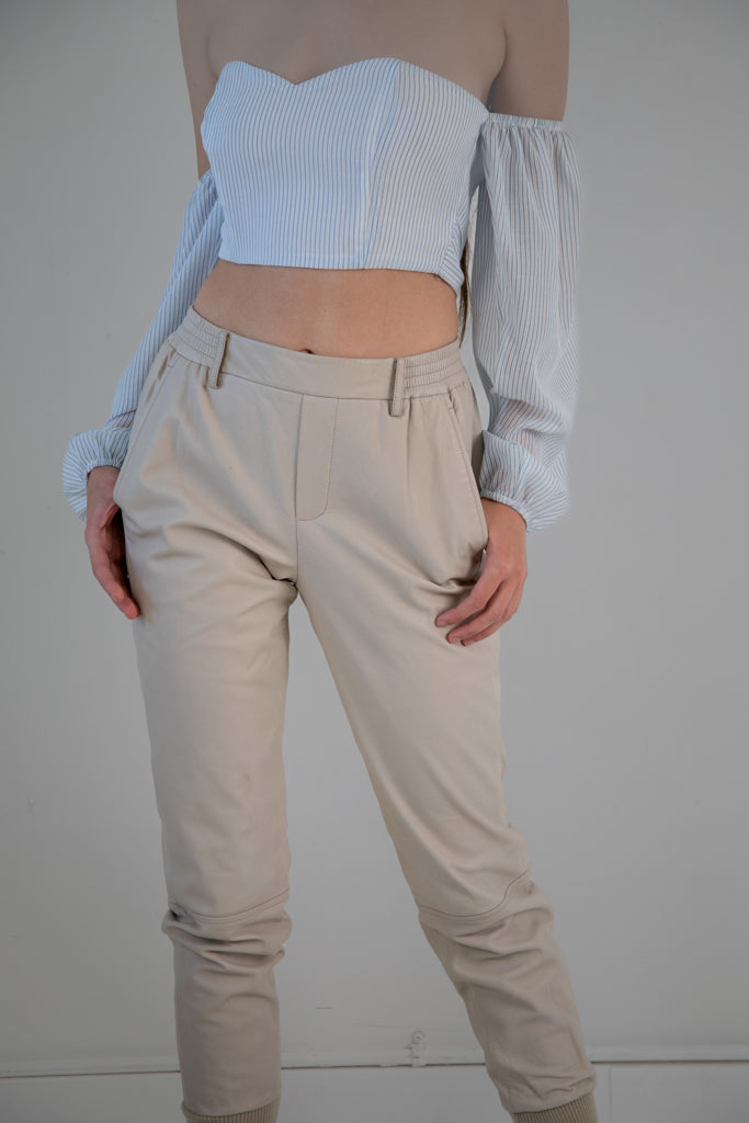 Vince "Sleek" Lamb Leather Joggers in Tan - Size Small
