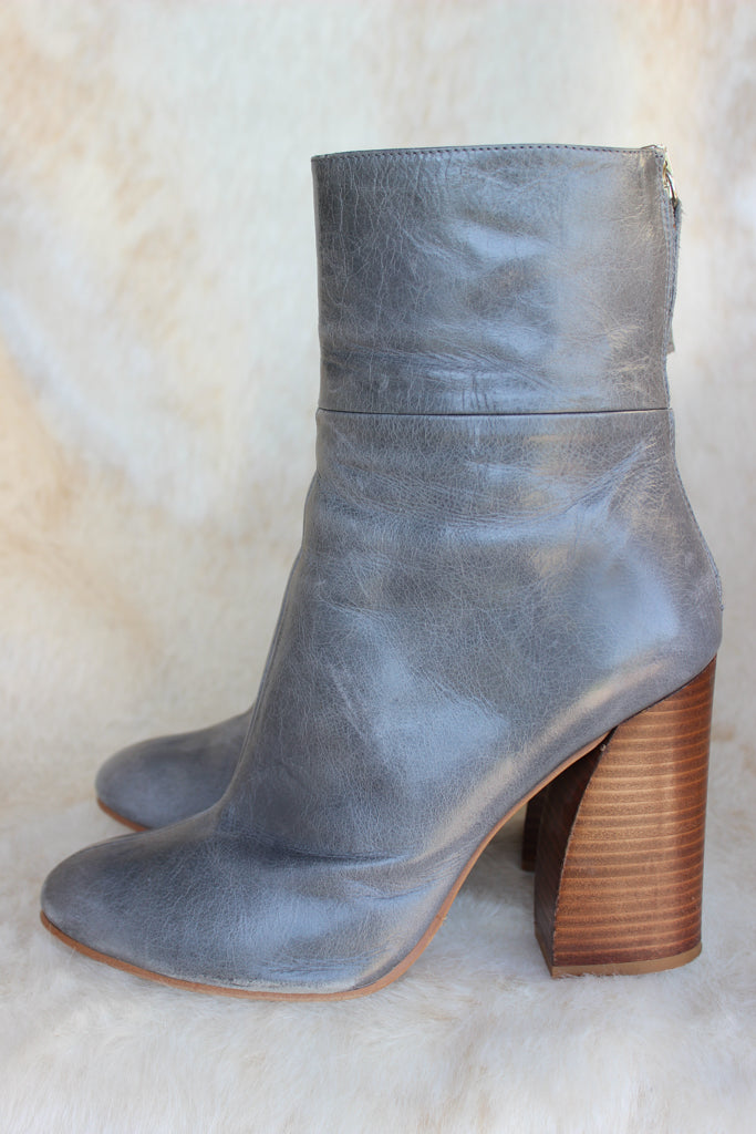 Zara Basics "Wooden Block Heel" Boots in Blue - Size 9.5 (41)