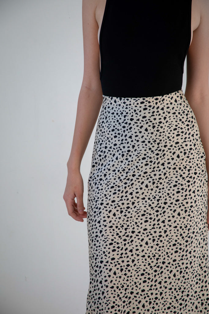 Forever 21 "Midi" Skirt in Cheetah Print - XS